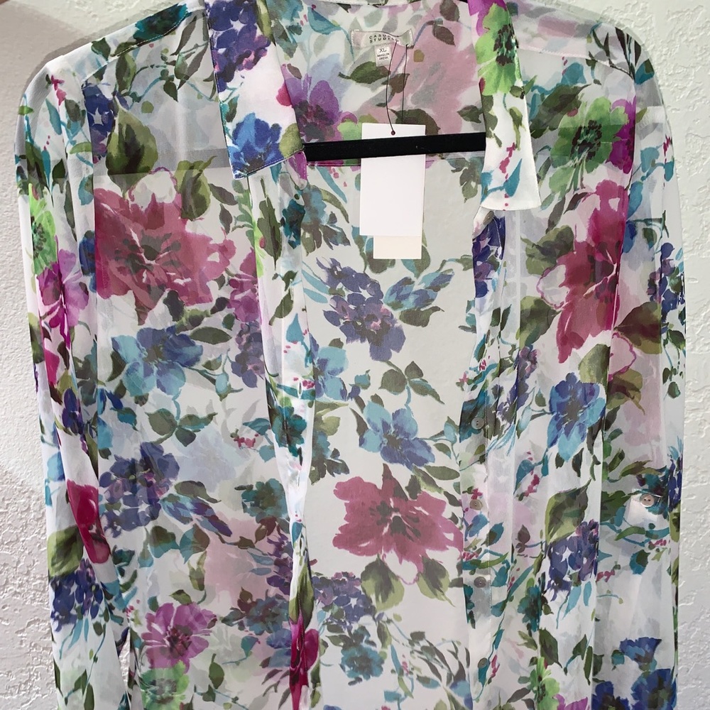 Casual Studio Floral Blouse